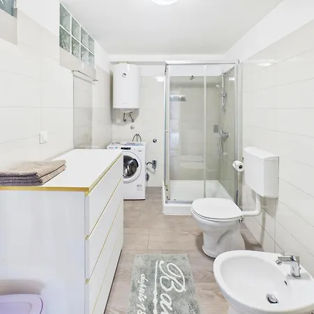 Sandro Apartamento Pula