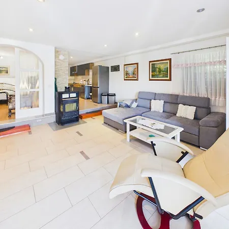 Sandro Apartamento Pula